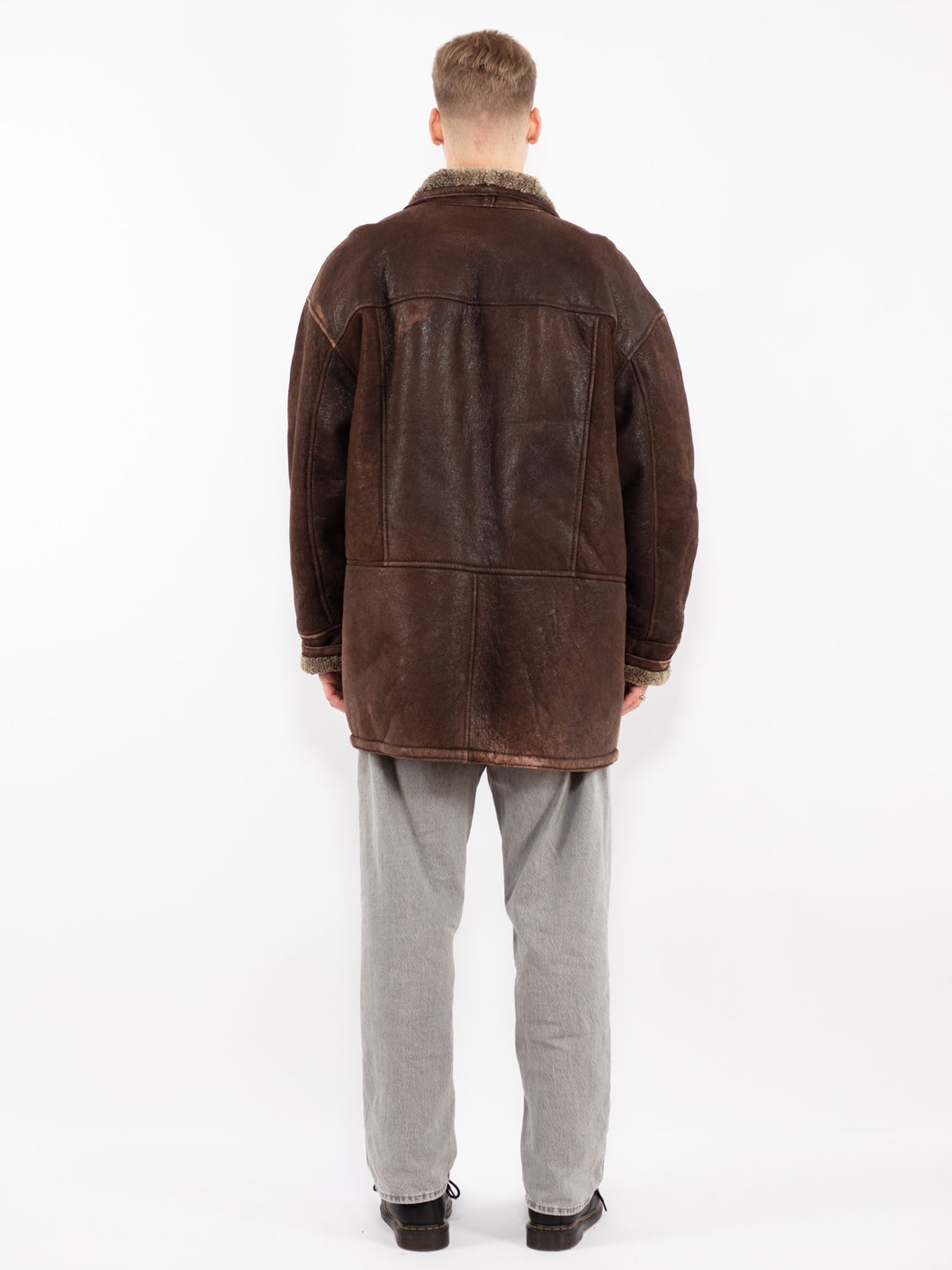Vintage 90's Men Oversized Sheepskin Coat in Brown