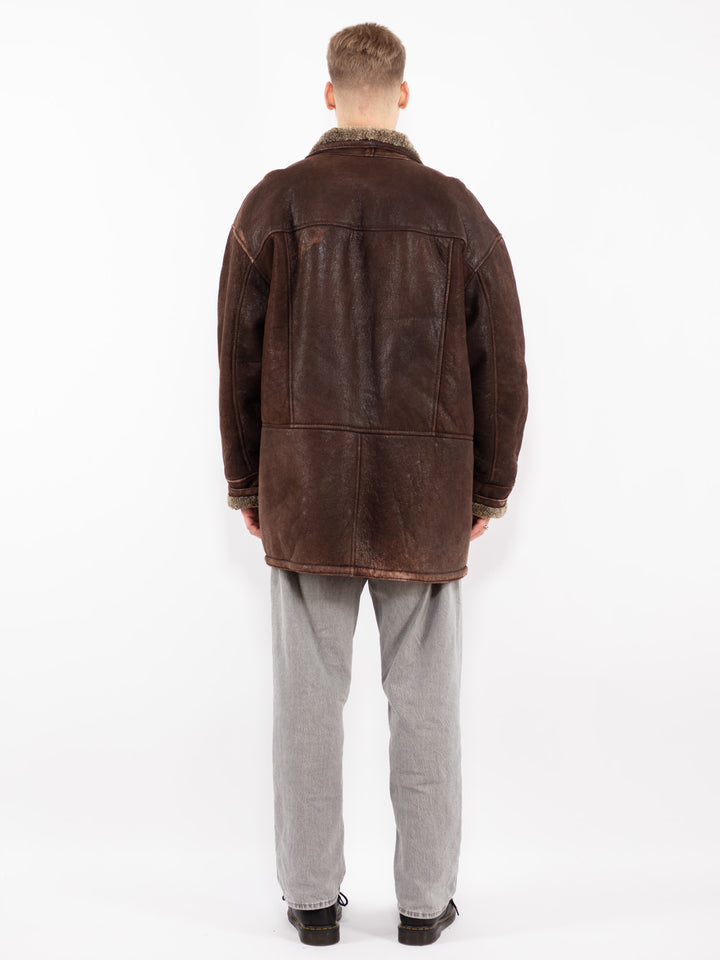 Vintage 90's Men Oversized Sheepskin Coat in Brown