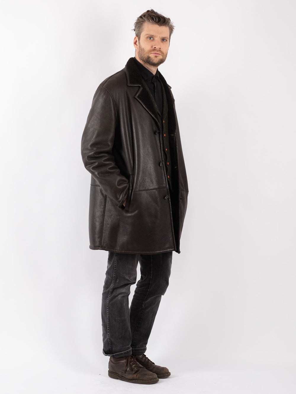 Vintage 90's Men Sheepskin Coat in Brown