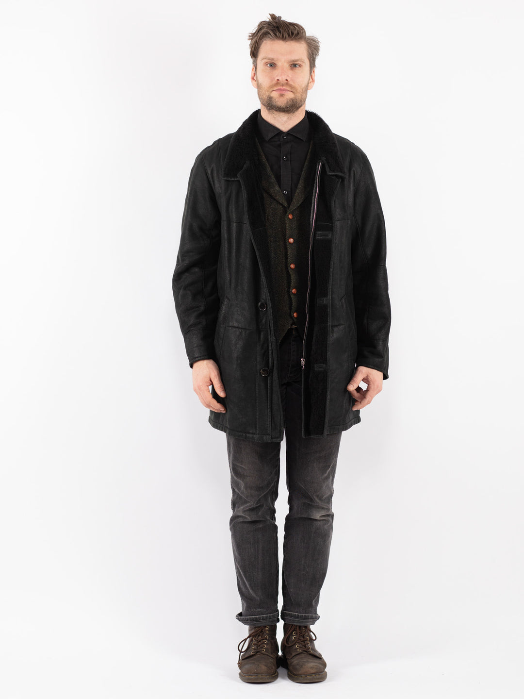 Vintage 90's Men Sheepskin Coat in Black