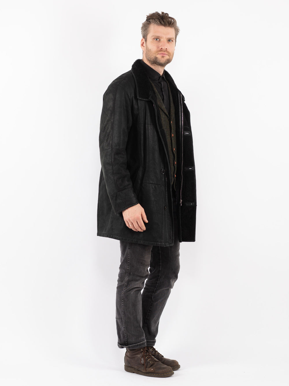 Vintage 90's Men Sheepskin Coat in Black