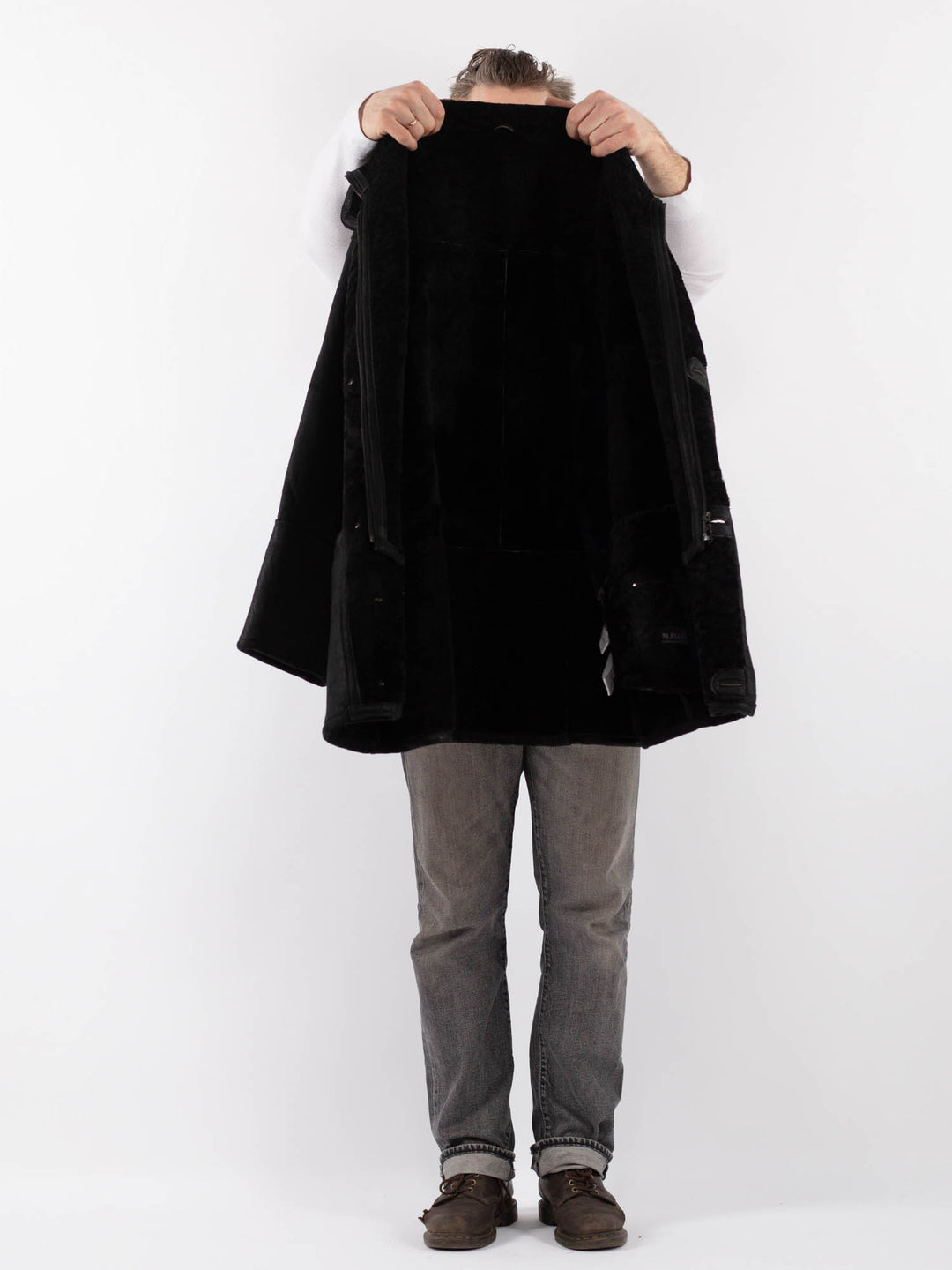 Vintage 90's Men Sheepskin Coat in BlackZ1122