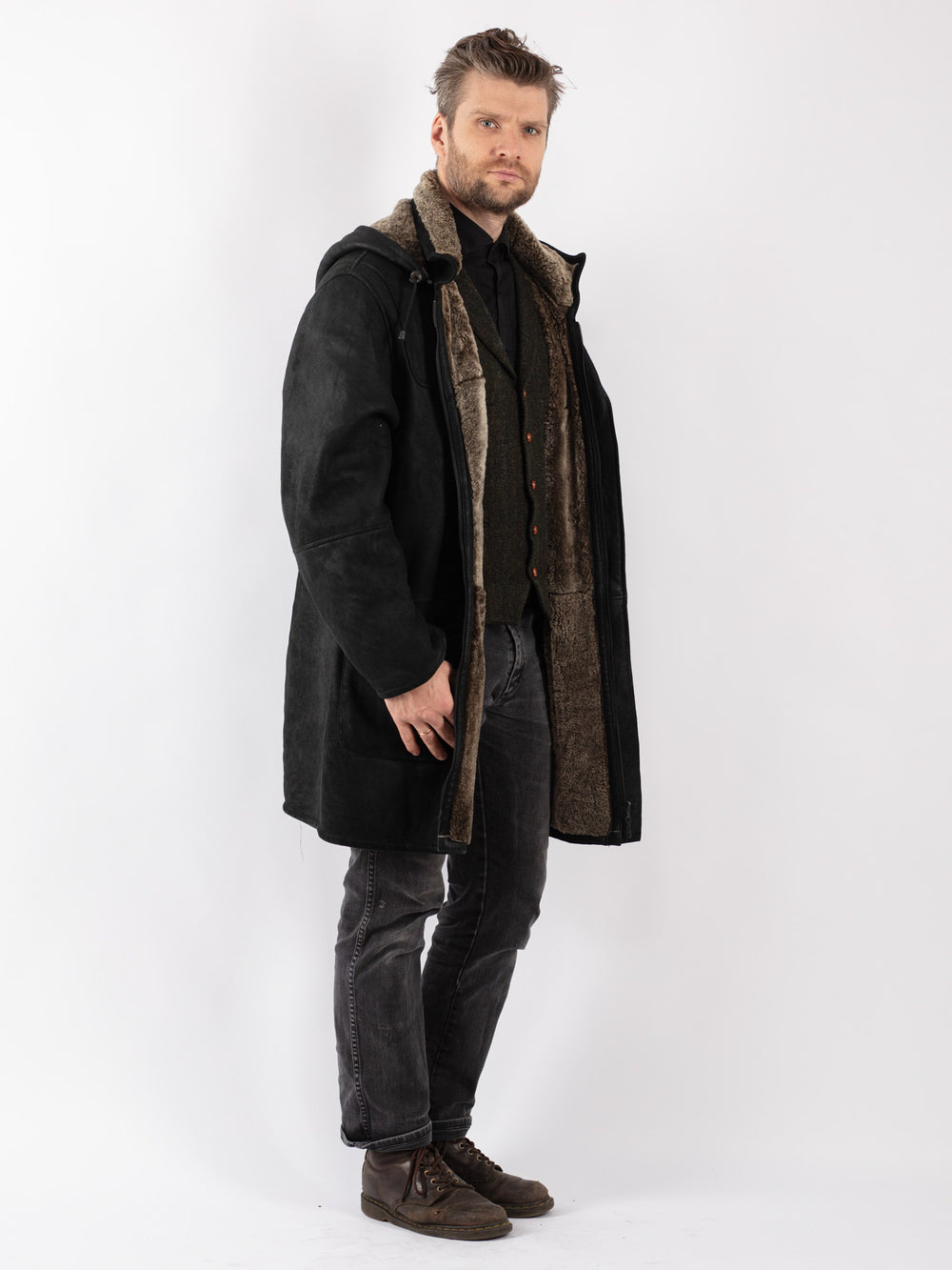 Vintage 90's Men Sheepskin Coat in Black