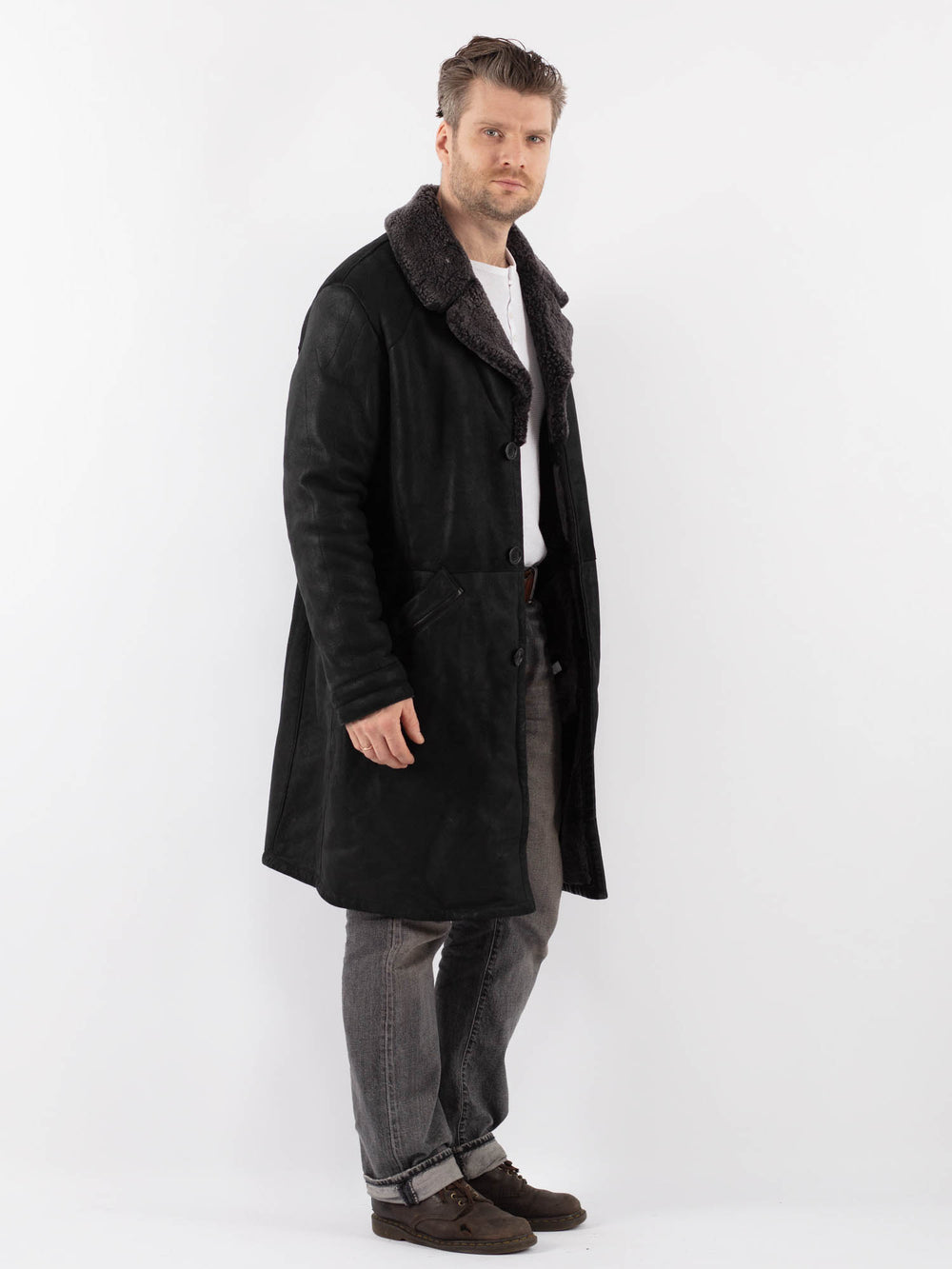 Vintage 90's Men Sheepskin Coat in BlackV1129