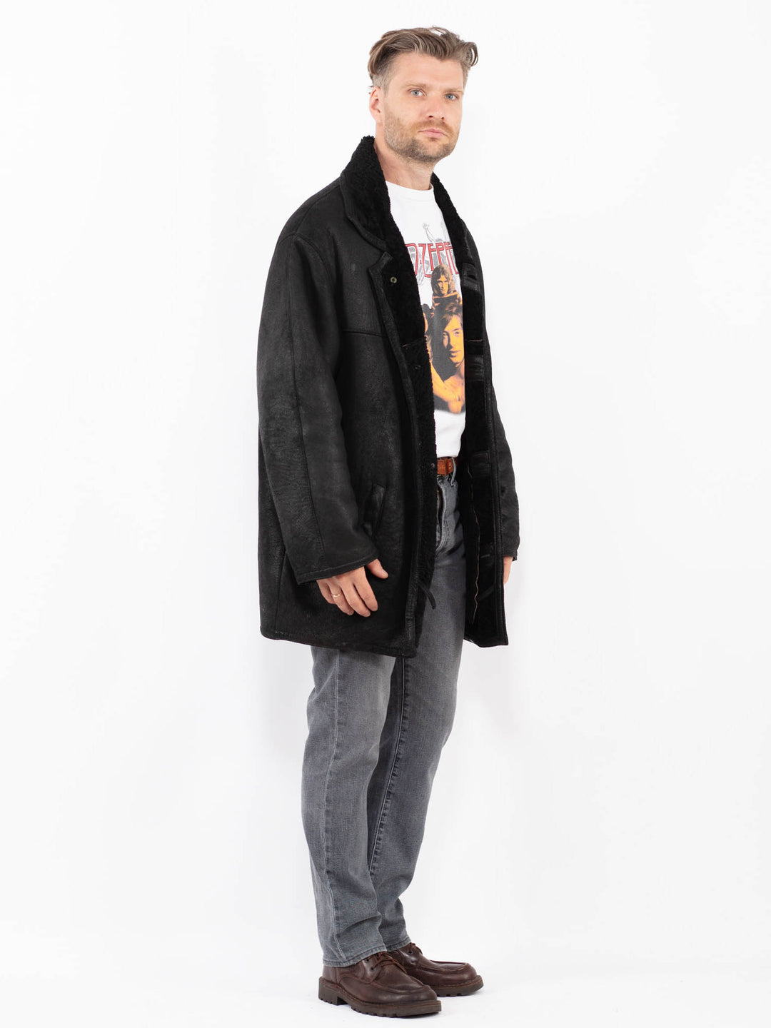 Vintage 90's Men Sheepskin Coat in BlackZ2072