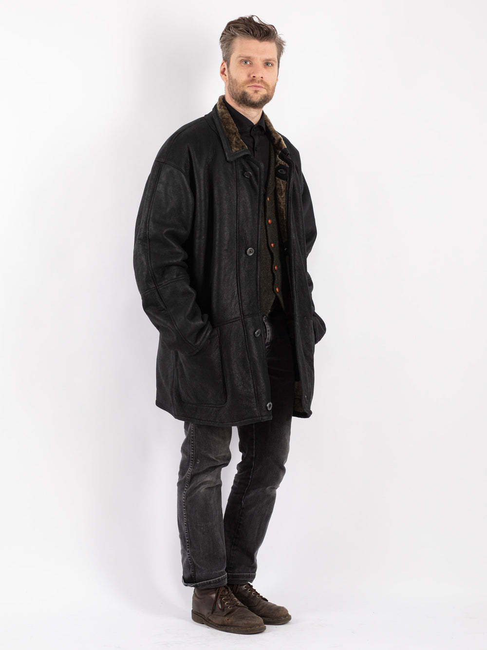 Vintage 90's Men Sheepskin Coat in Black