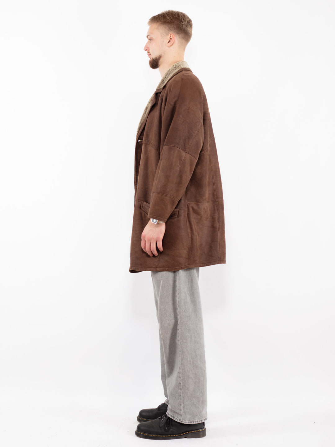 Vintage 90's Men Sheepskin Coat in Brown