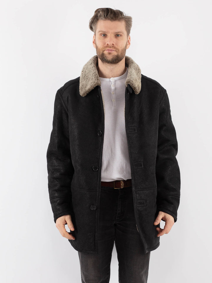 Vintage 90's Men Sheepskin Coat in BlackZ1000