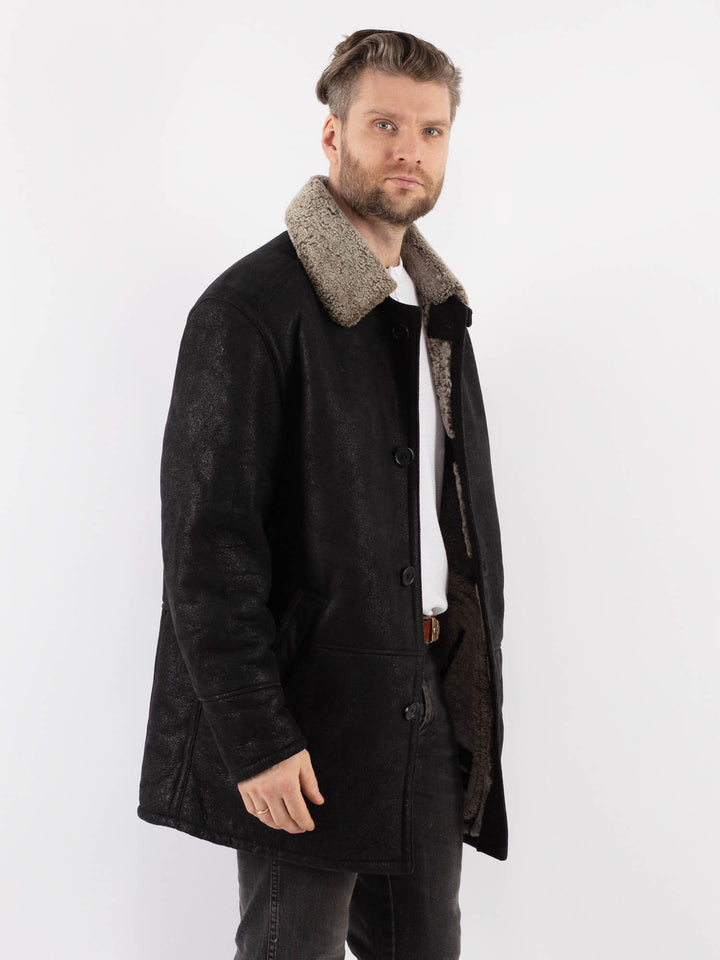 Vintage 90's Men Sheepskin Coat in BlackZ1000