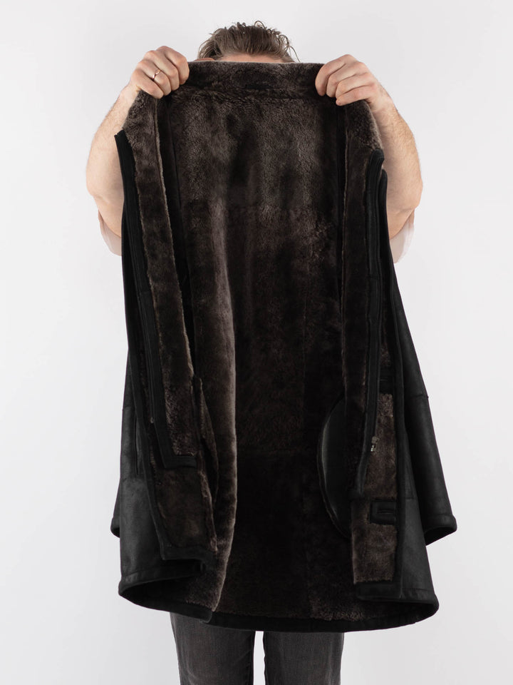 Vintage 90's Men Sheepskin Coat in Black