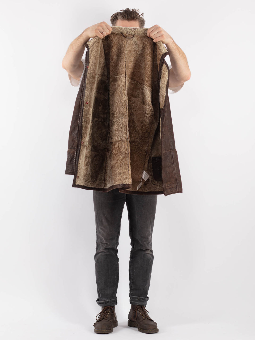 Vintage 90's Men Sheepskin Coat in Brown