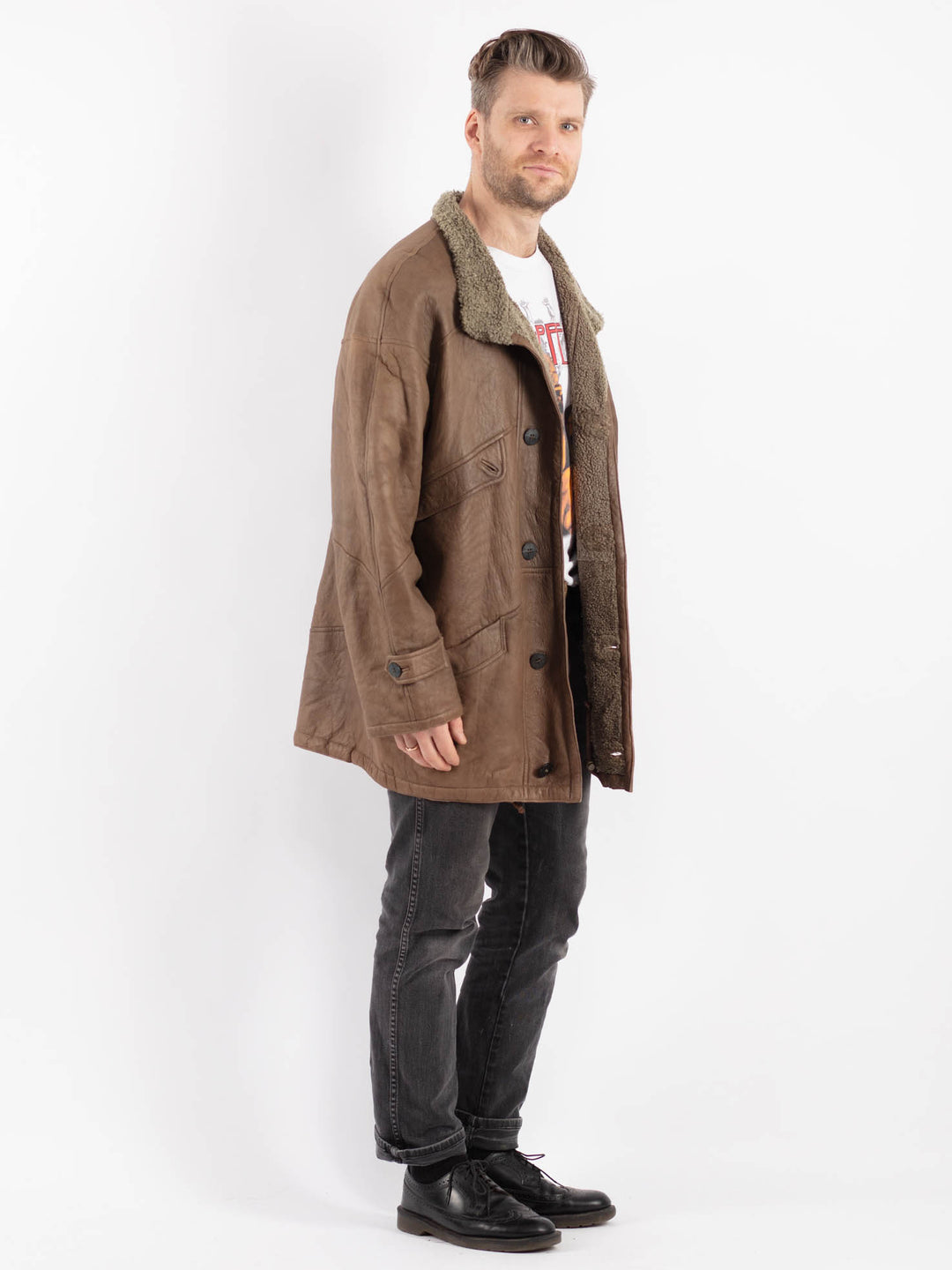 Vintage 90's Men Sheepskin Coat in BrownZ452