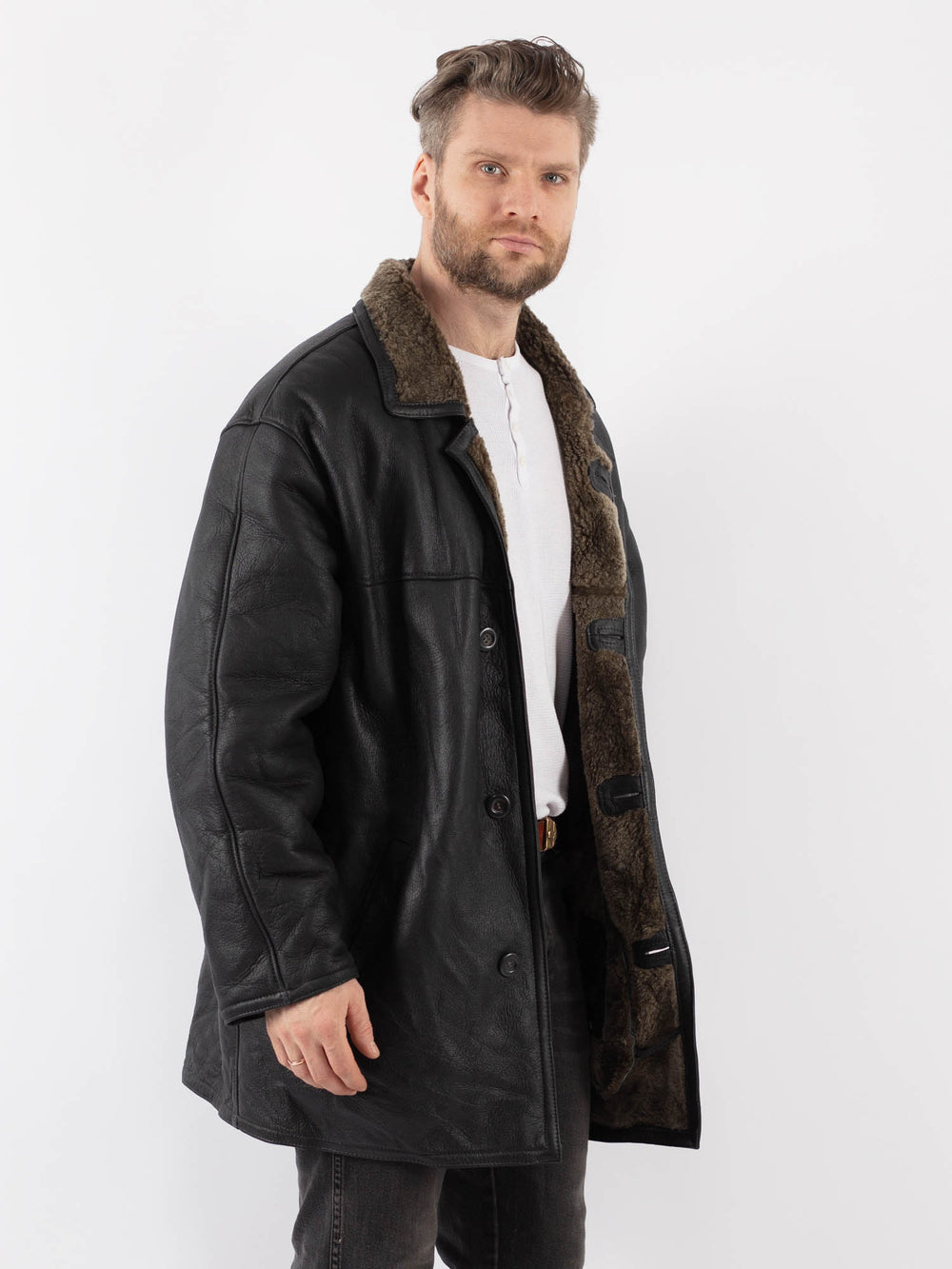 Vintage 90's Men Sheepskin Coat in BlackZ1011
