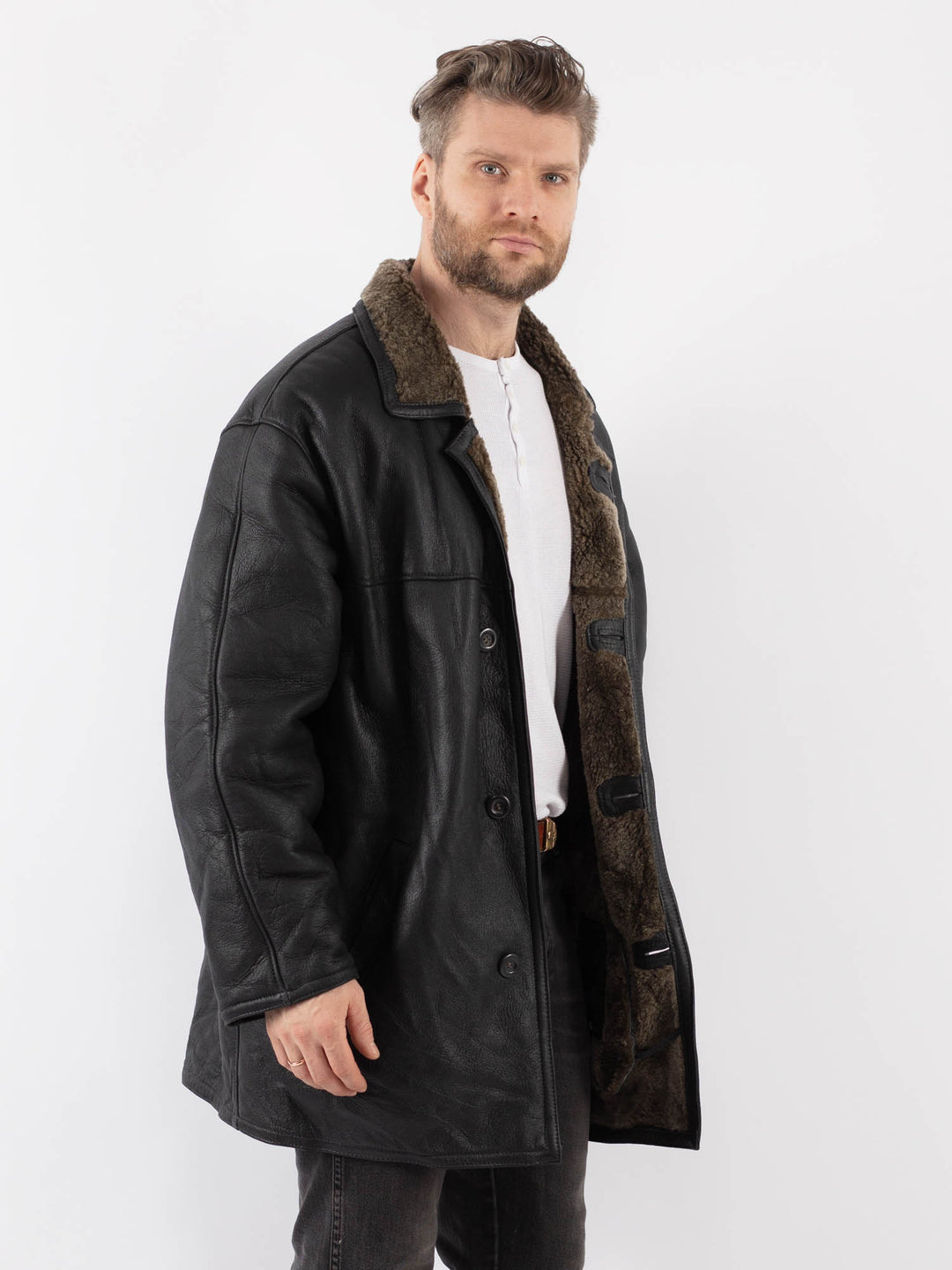 Vintage 90's Men Sheepskin Coat in BlackZ1011