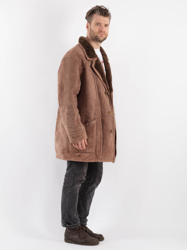 Vintage 90's Men Sheepskin Coat in BrownZ552
