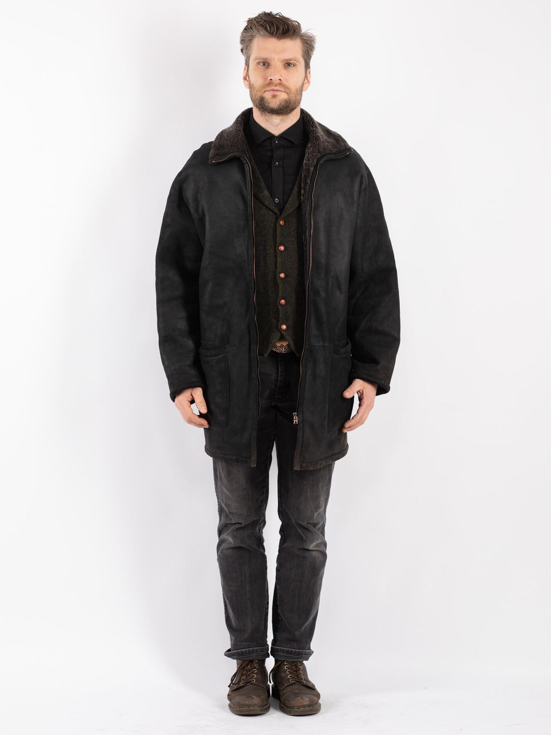 Vintage 90's Men Sheepskin Coat in Black