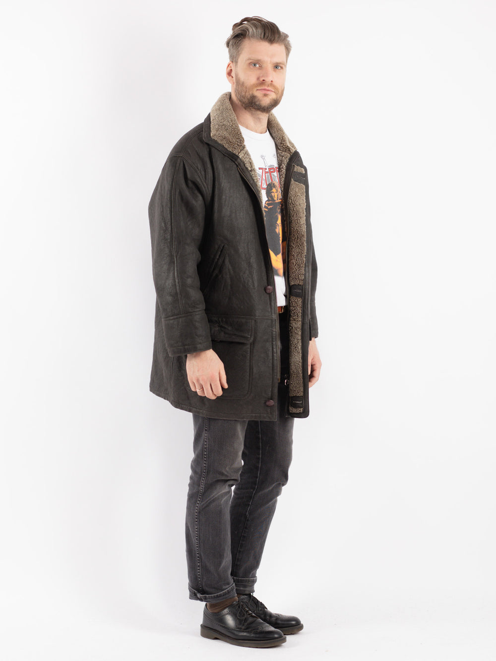 Vintage 90's Men Sheepskin in Black