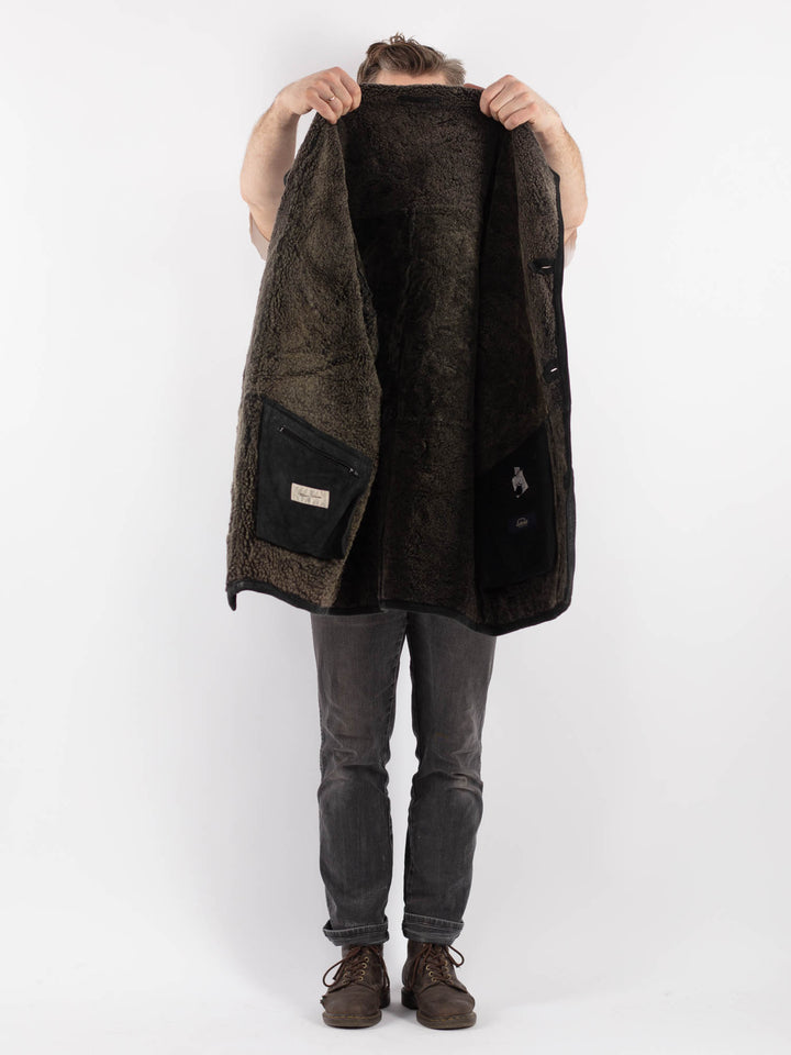 Vintage 90's Men Sheepskin Coat in BlackZ563