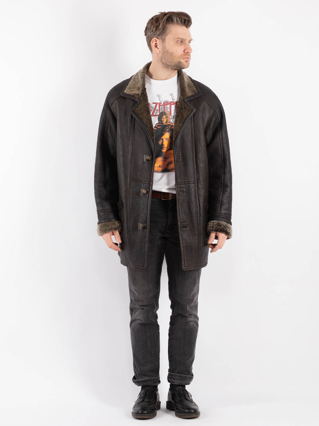 Vintage 90's Men Sheepskin Coat in BlackZ470