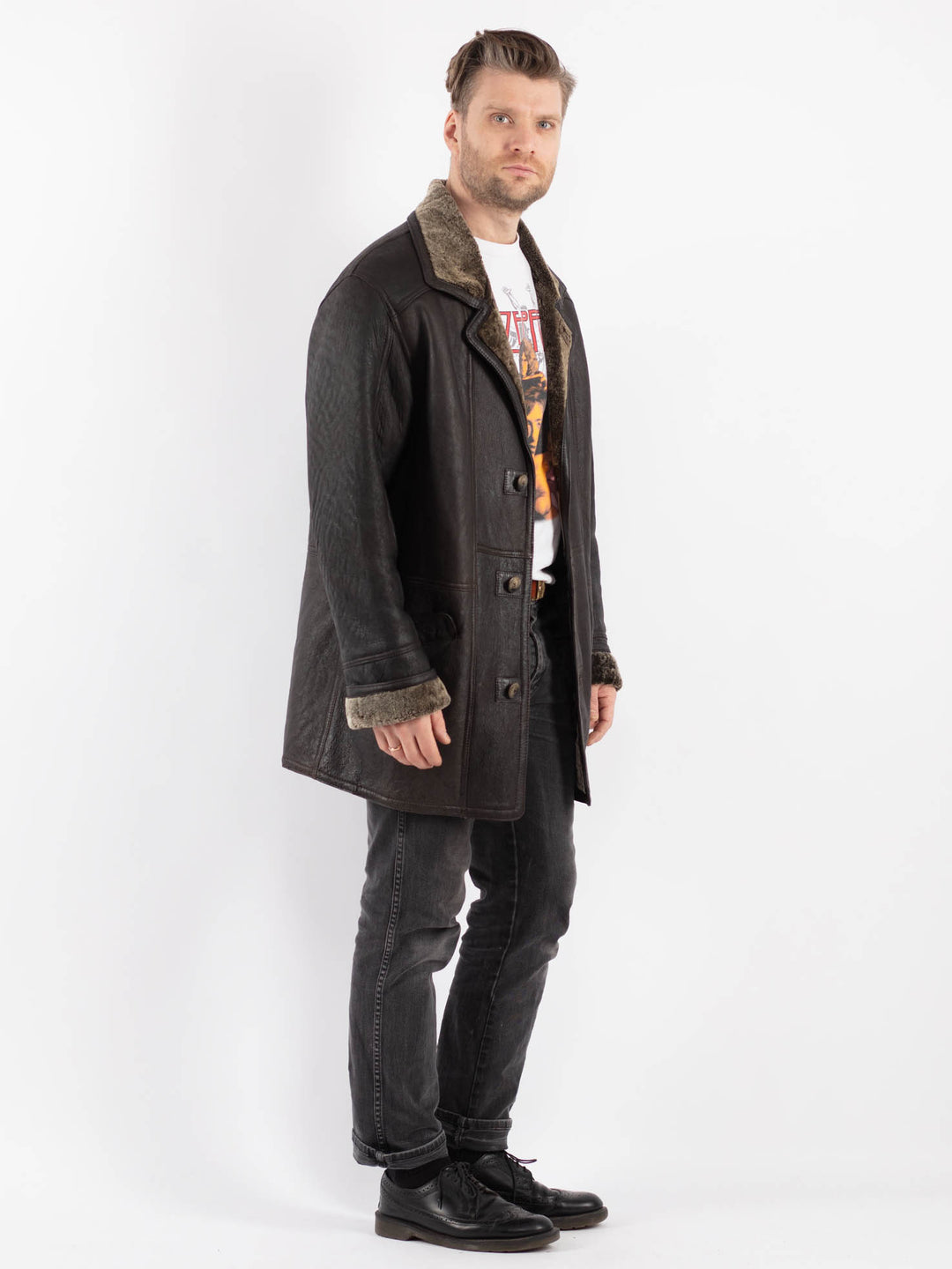 Vintage 90's Men Sheepskin Coat in BlackZ470