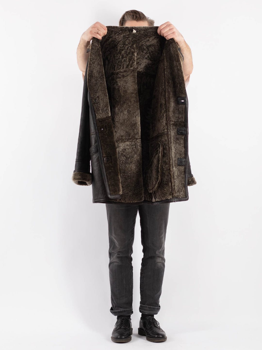 Vintage 90's Men Sheepskin Coat in BlackZ470