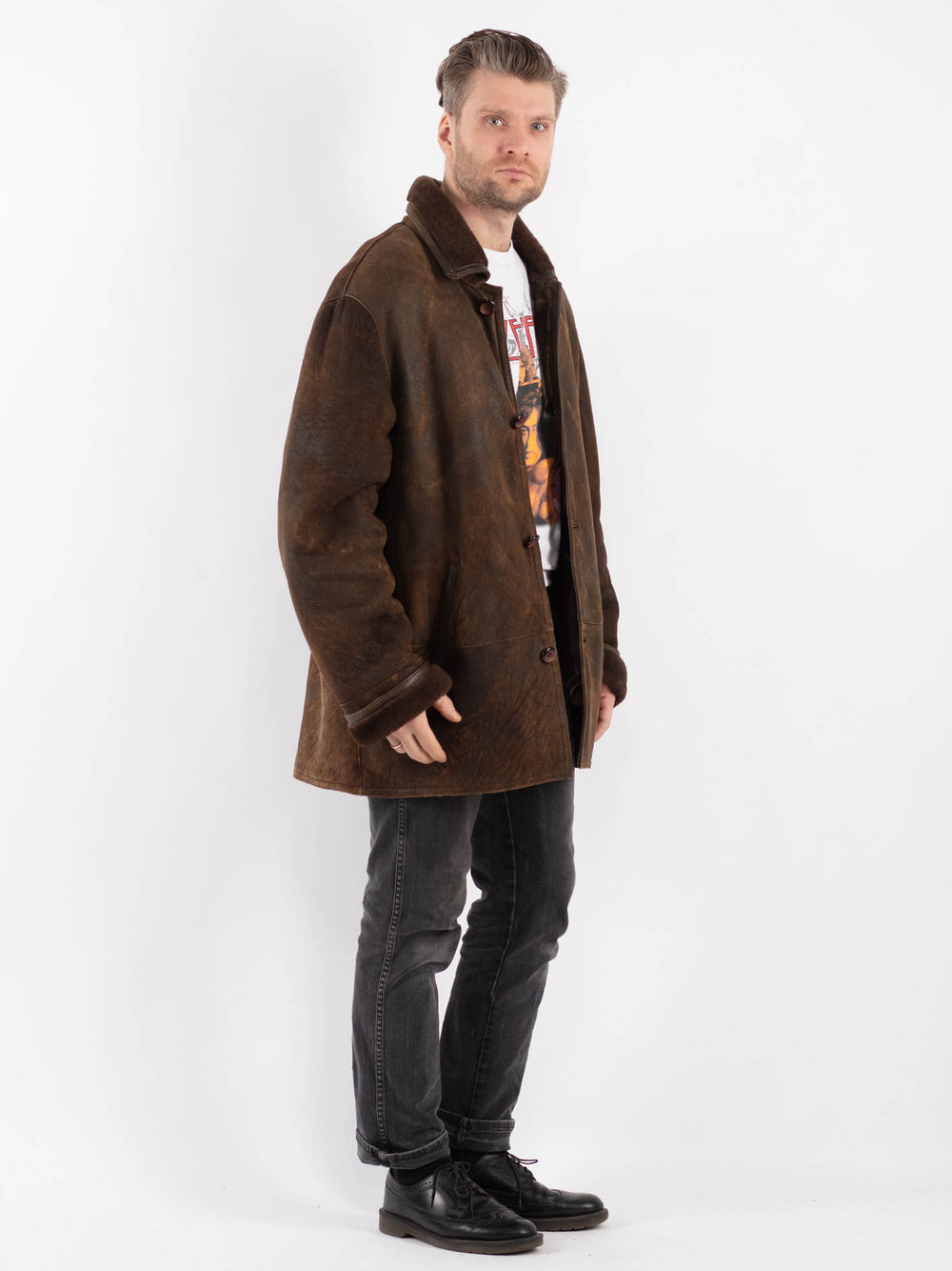 Vintage 90's Men Sheepskin Coat in Brown