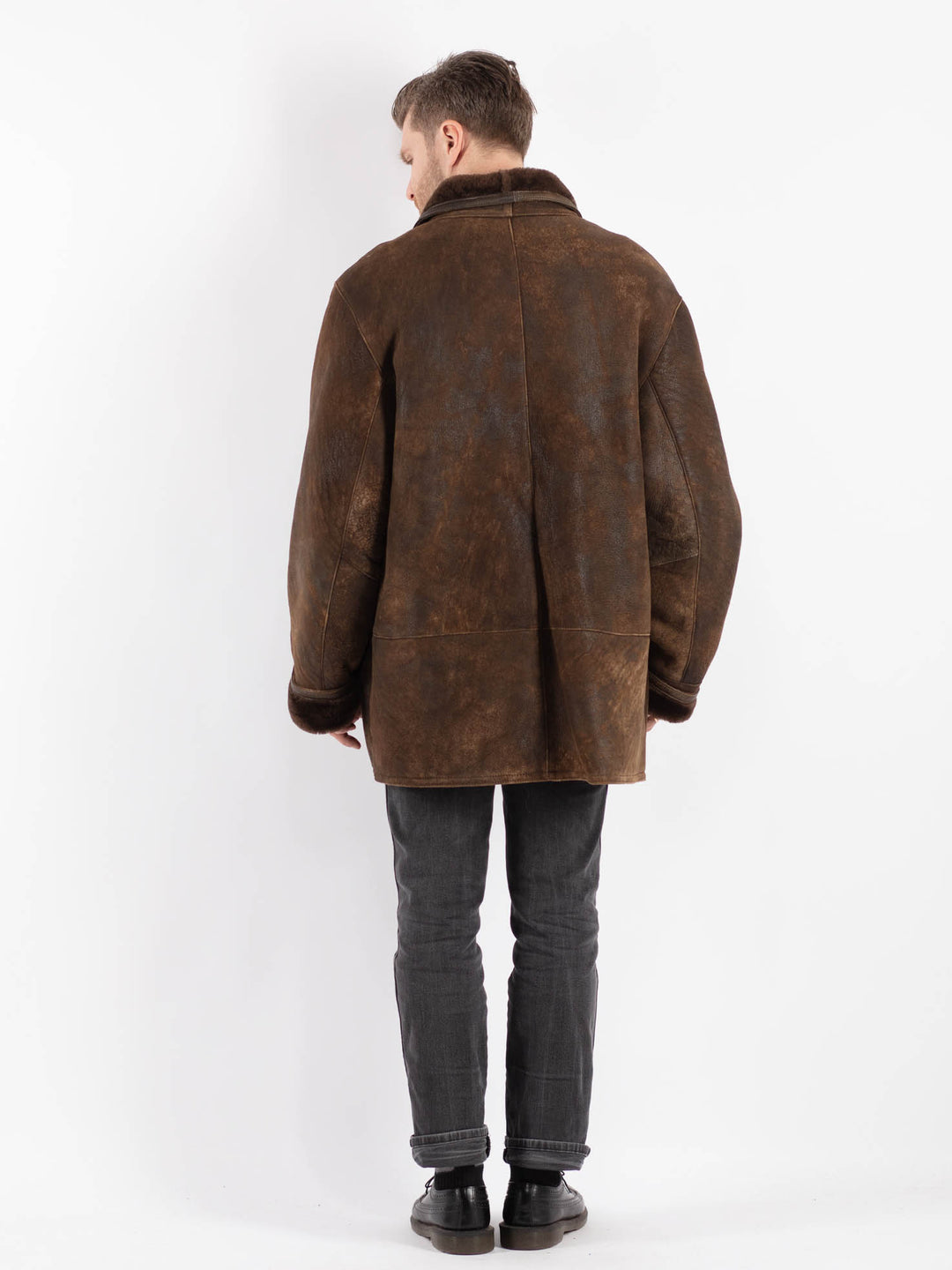 Vintage 90's Men Sheepskin Coat in Brown