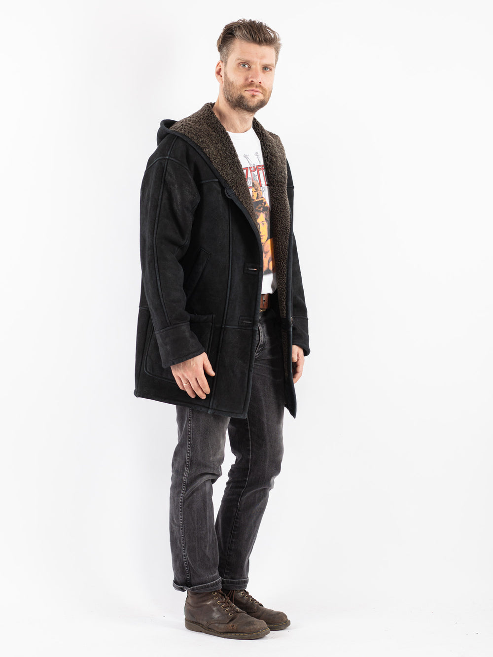 Vintage 90's Men Sheepskin Coat in Black