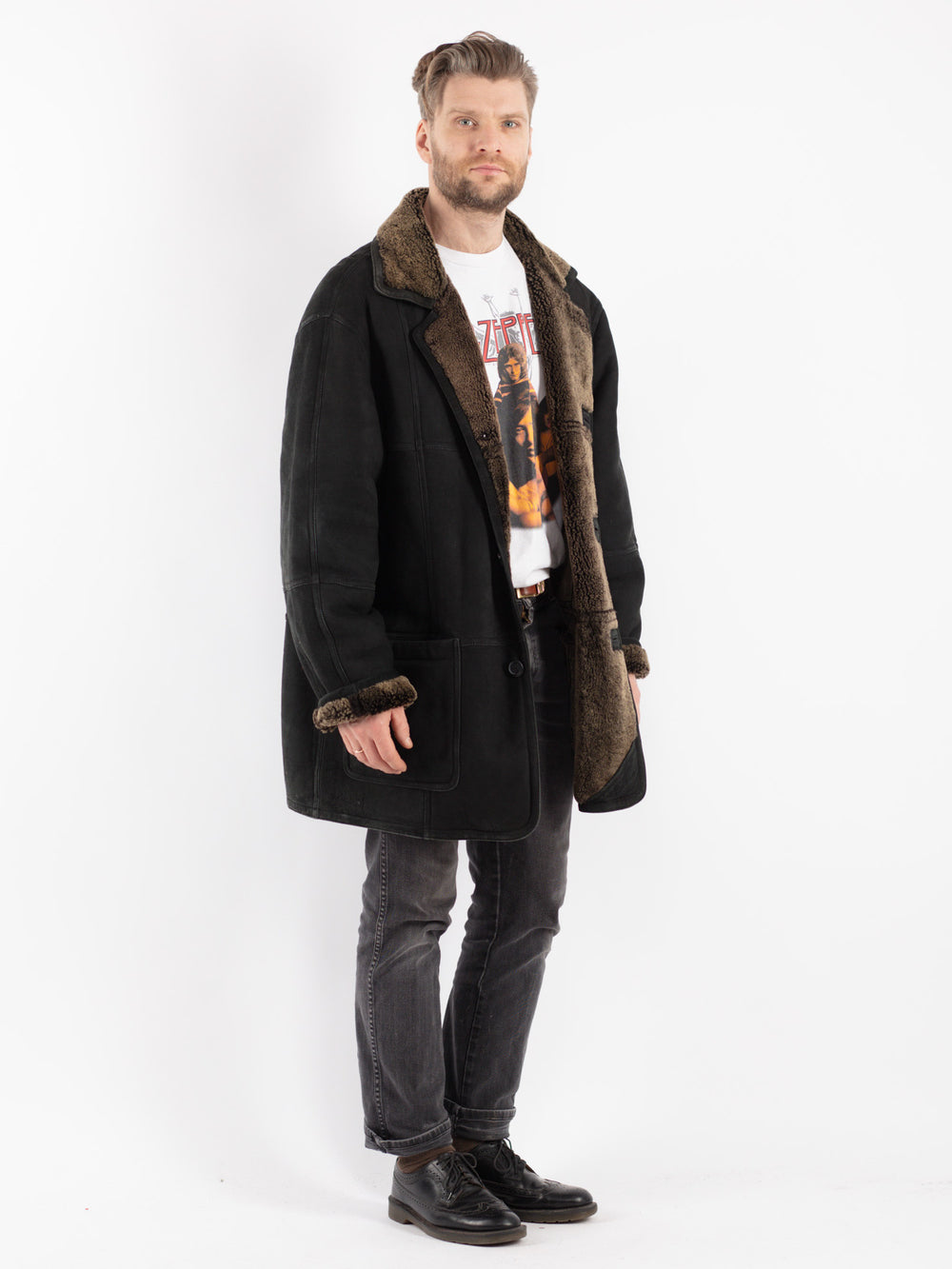Vintage 90's Men Sheepskin Coat in Black