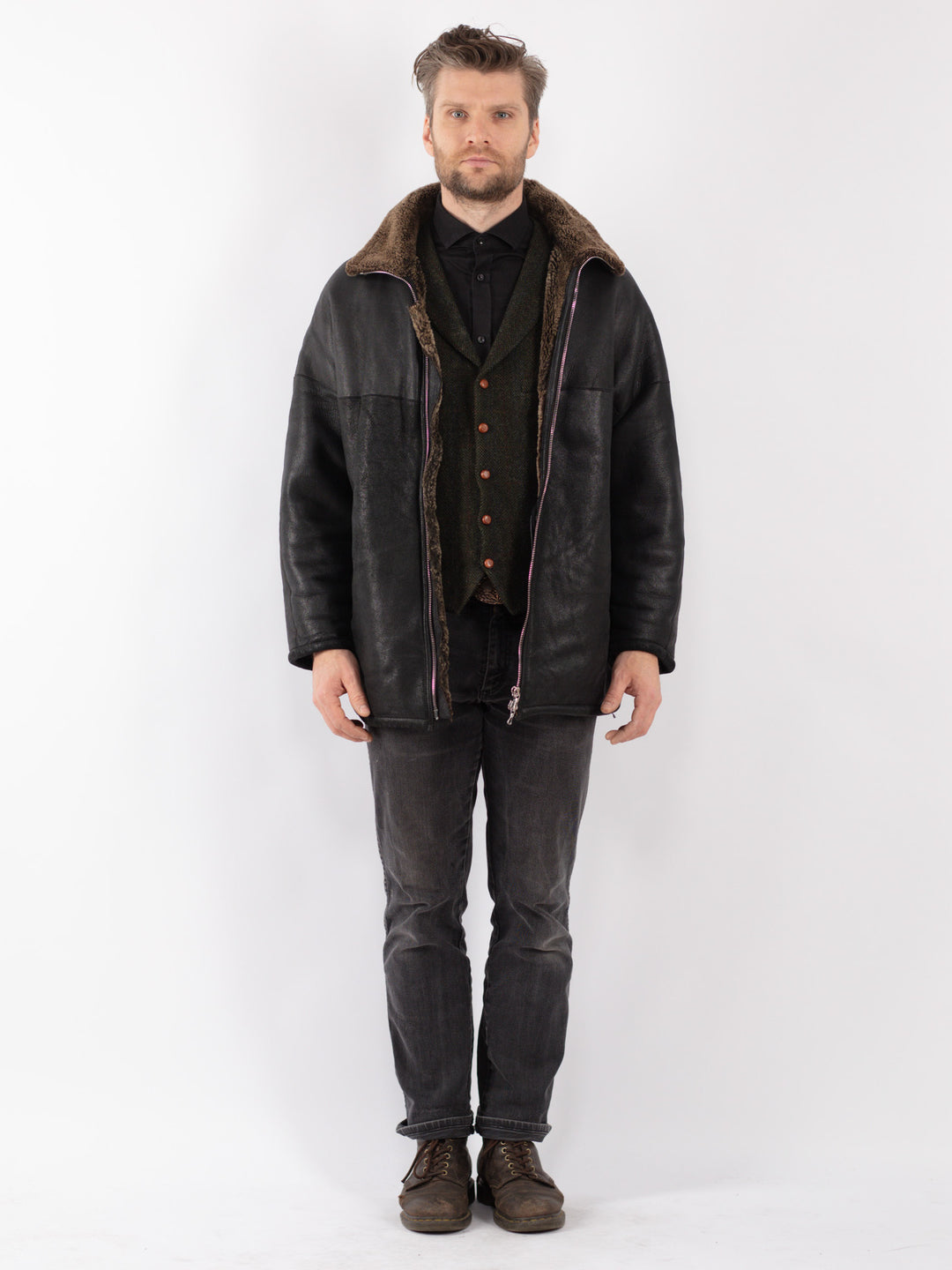 Vintage 90's Men Sheepskin Coat in Black