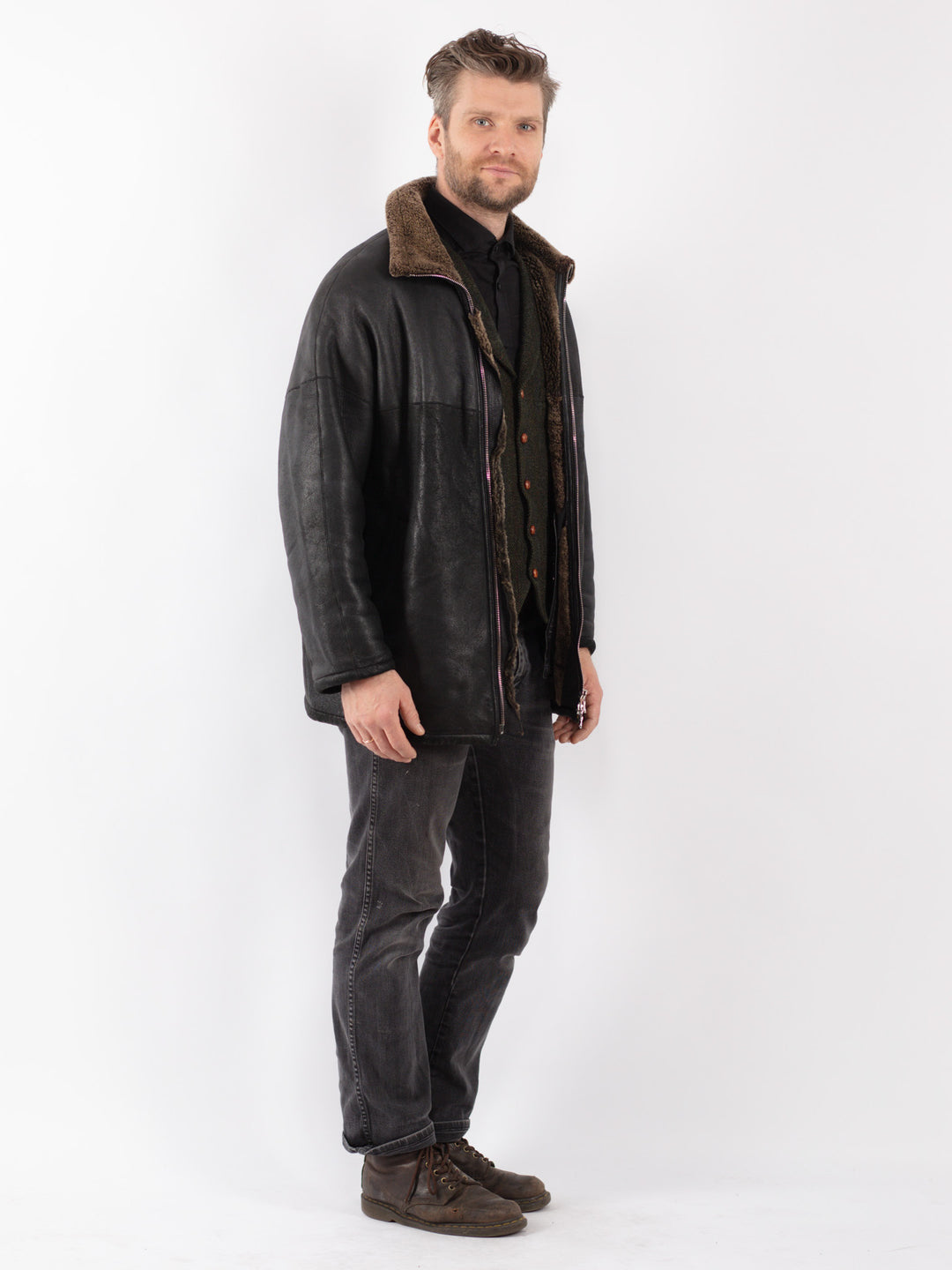 Vintage 90's Men Sheepskin Coat in Black
