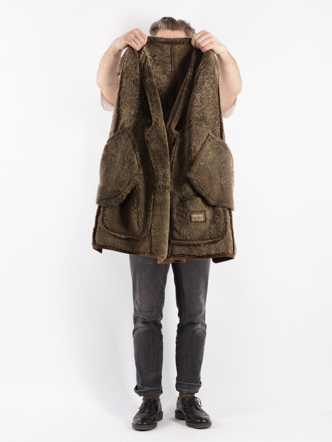 Vintage 90's Men Sheepskin Coat in Brown