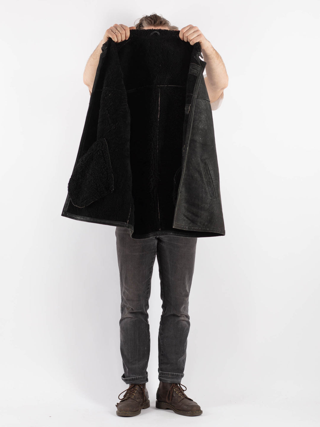 Vintage 90's Men Sheepskin in BlackZ597