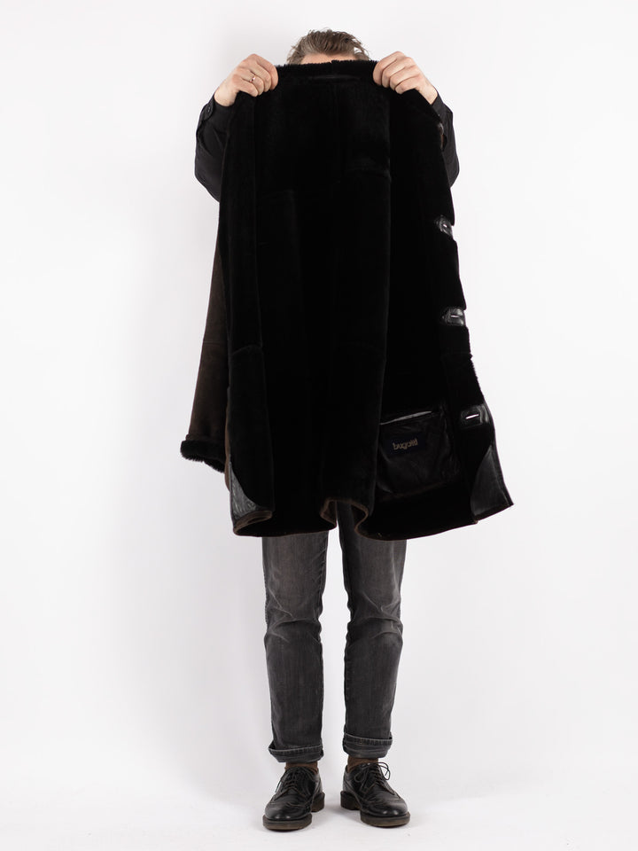 Vintage 90's Men Sheepskin Coat in Brown