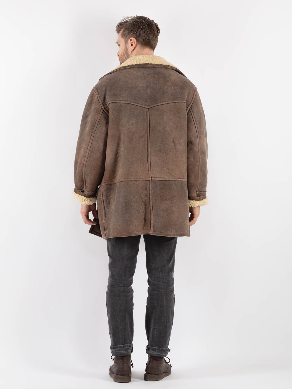Vintage 90's Men Sheepskin Coat in BrownZ618