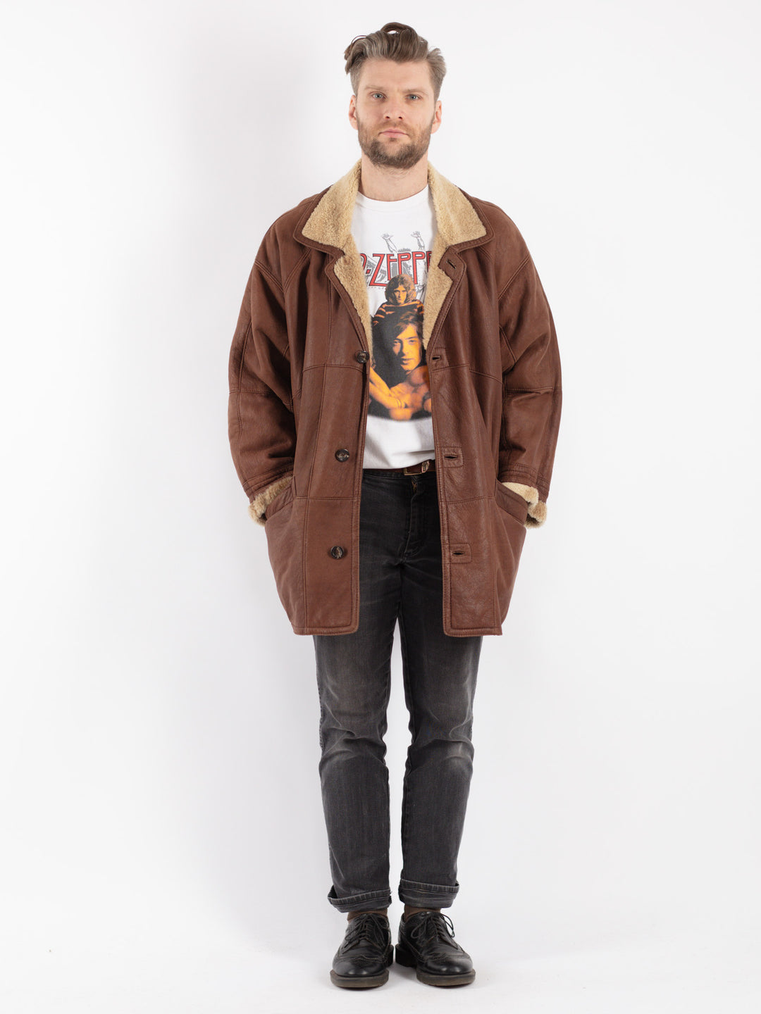 Vintage 90's Men Sheepskin Coat in BrownZ408
