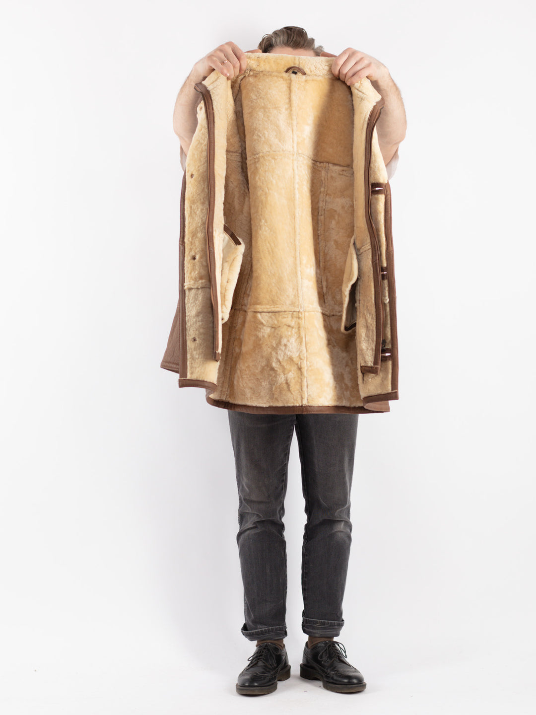 Vintage 90's Men Sheepskin Coat in Brown