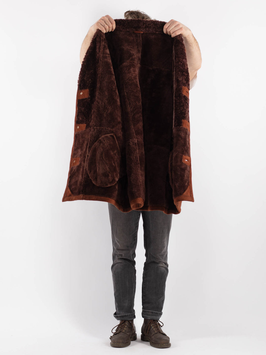 Vintage 90's Men Sheepskin Coat in BrownZ635