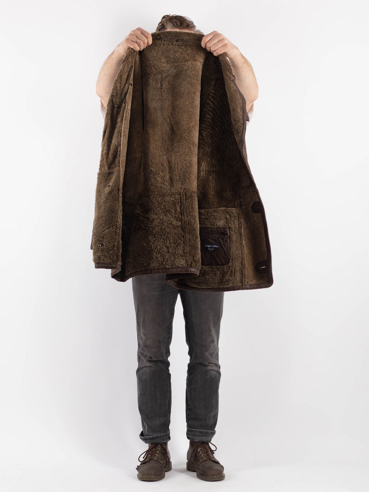 Vintage 90's Men Sheepskin Coat in BrownZ637