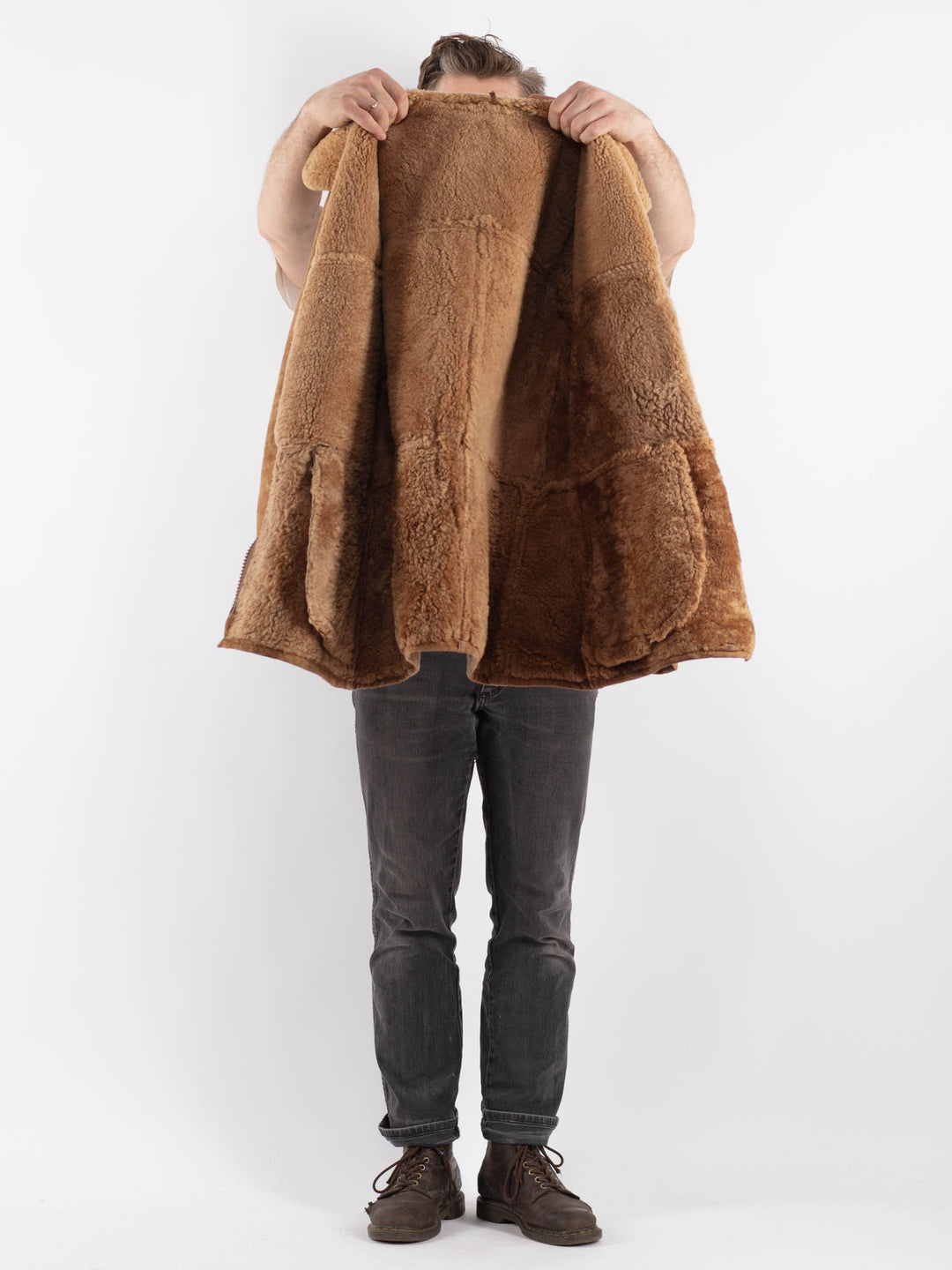 Vintage 90's Men Sheepskin Coat in BrownZ640