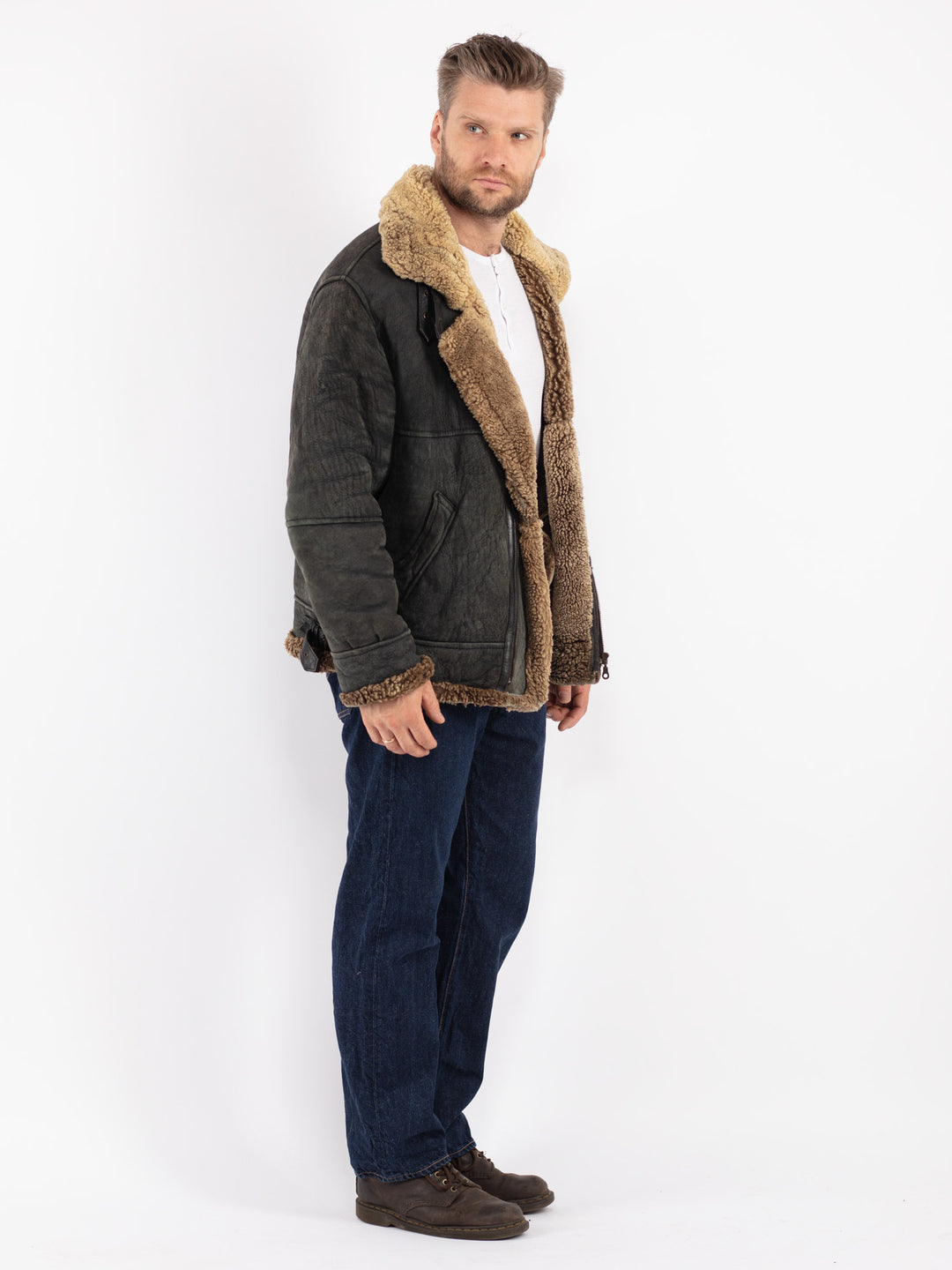 Vintage Men Sheepskin Jacket in Black