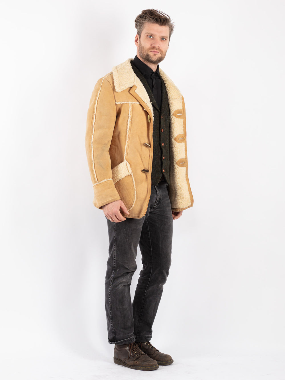 Vintage 90's Men Sheepskin Jacket in Beige