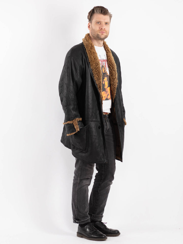 Vintage 90's Men Sheepskin Coat in BlackZ485