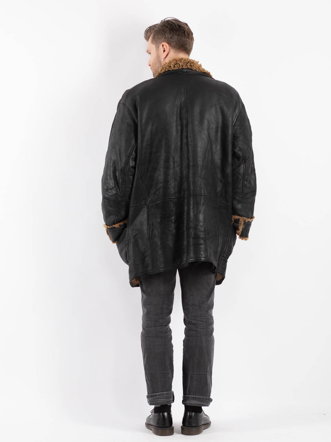 Vintage 90's Men Sheepskin Coat in BlackZ485