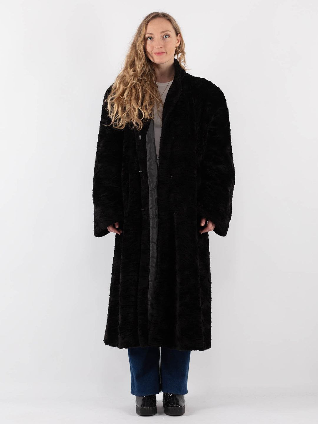 Vintage 80's Women Faux Sheepskin Coat in BlackV9420