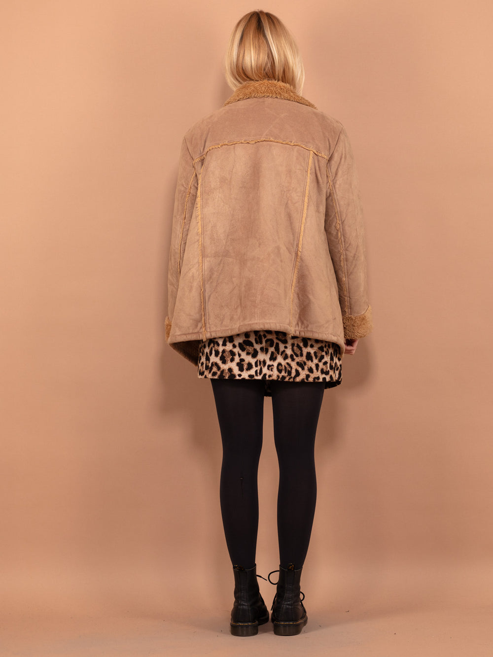 Vintage 90's Women Faux Sheepskin Coat in Beige - NorthernGrip