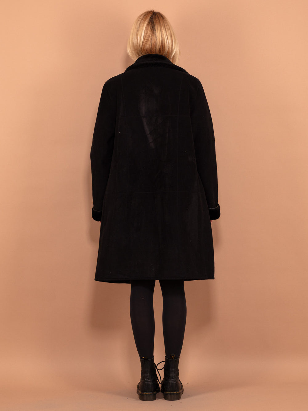 Vintage 90's Women Faux Sheepskin Coat in Black - NorthernGrip