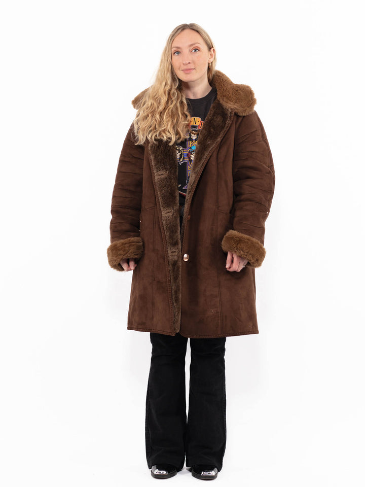 Vintage 90's Women Faux Sheepskin Coat in BrownA0876
