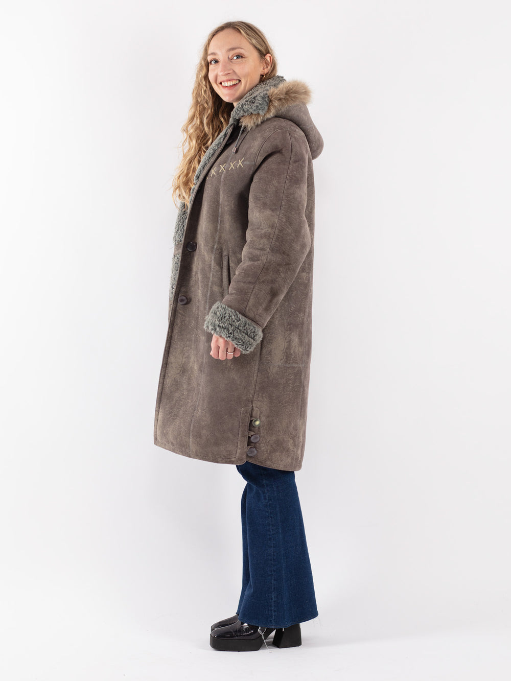 Vintage 90's Women Faux Sheepskin Coat in Gray