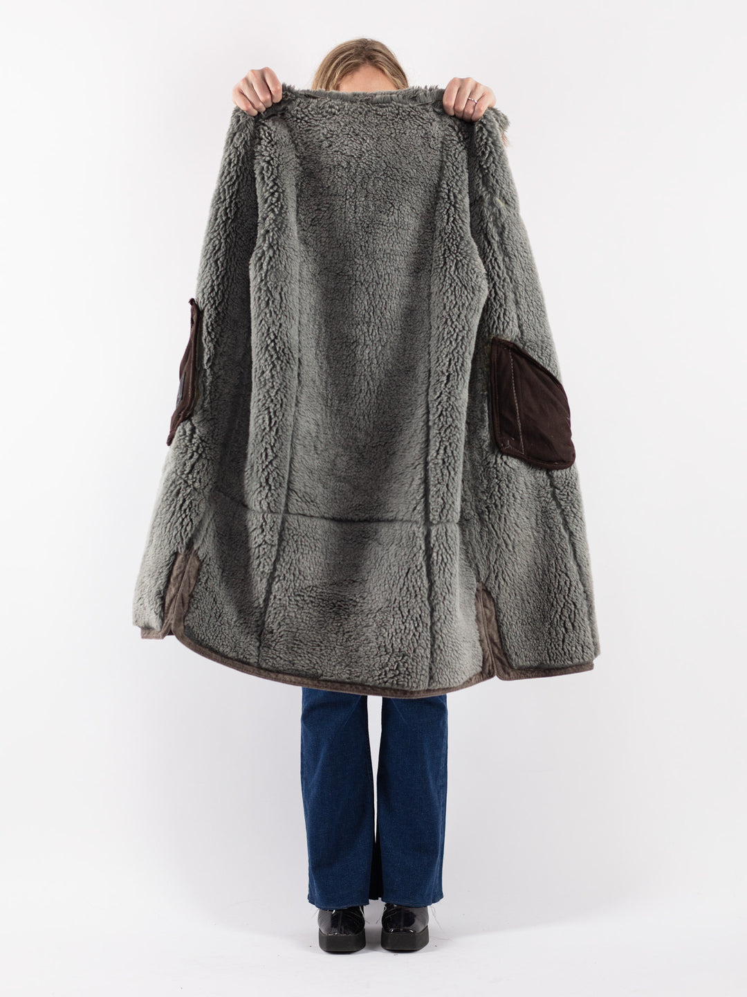 Vintage 90's Women Faux Sheepskin Coat in Gray